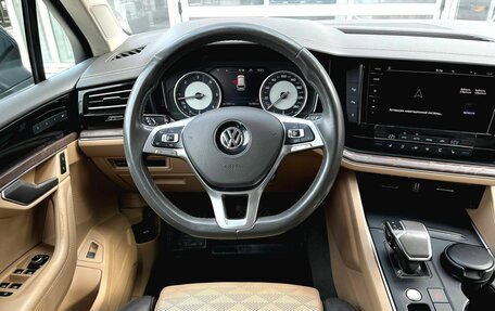 Volkswagen Touareg III, 2019 год, 4 500 000 рублей, 28 фотография