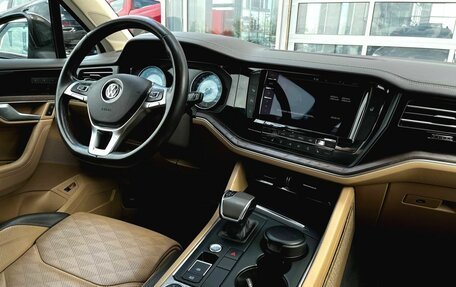 Volkswagen Touareg III, 2019 год, 4 500 000 рублей, 27 фотография