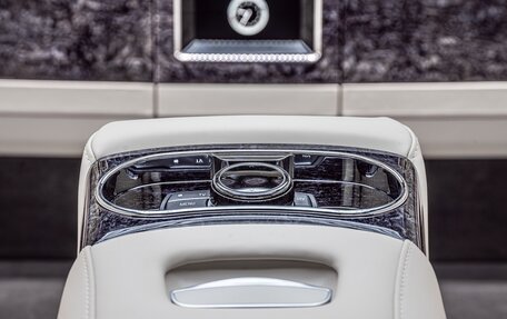 Mercedes-Benz V-Класс, 2021 год, 24 900 000 рублей, 14 фотография