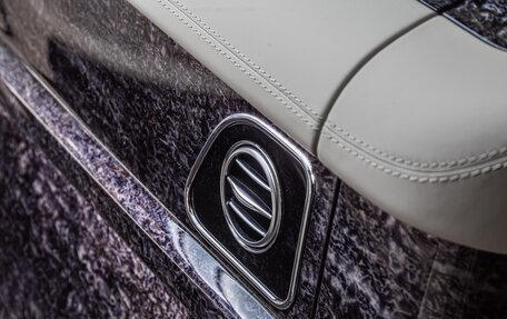 Mercedes-Benz V-Класс, 2021 год, 24 900 000 рублей, 29 фотография
