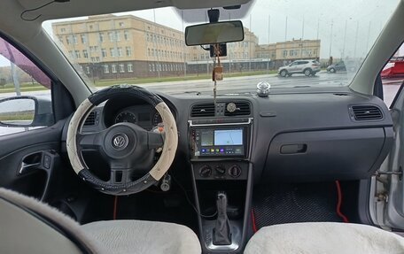 Volkswagen Polo VI (EU Market), 2011 год, 900 000 рублей, 8 фотография