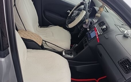 Volkswagen Polo VI (EU Market), 2011 год, 900 000 рублей, 6 фотография