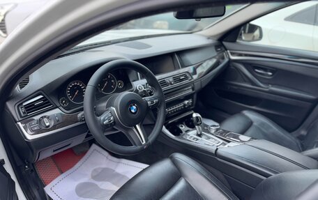 BMW 5 серия, 2015 год, 1 700 000 рублей, 5 фотография