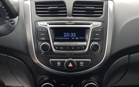 Hyundai Solaris II рестайлинг, 2015 год, 997 000 рублей, 19 фотография