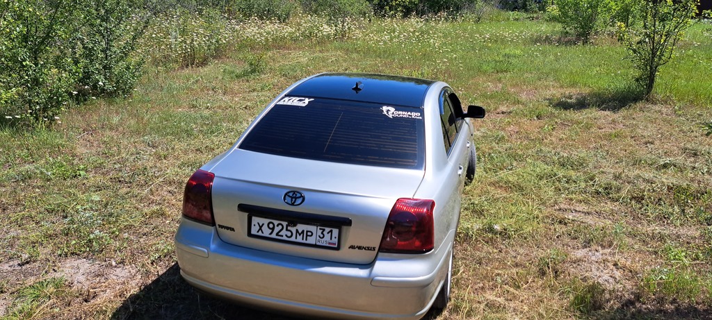 Toyota Avensis II, 2004 год, 700 000 рублей, 3 фотография