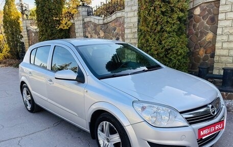 Opel Astra H, 2008 год, 560 000 рублей, 2 фотография