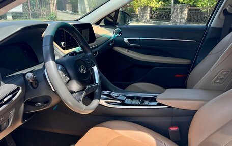 Hyundai Sonata VIII, 2019 год, 2 100 000 рублей, 12 фотография