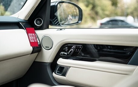 Land Rover Range Rover IV рестайлинг, 2020 год, 8 900 000 рублей, 7 фотография