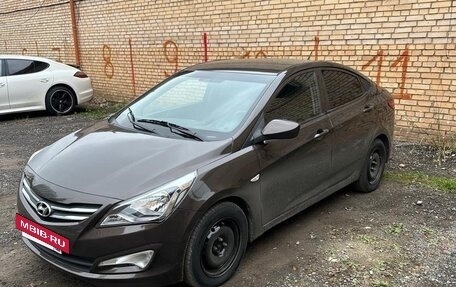Hyundai Solaris II рестайлинг, 2016 год, 650 000 рублей, 3 фотография