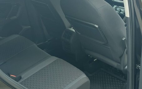 Volkswagen Tiguan II, 2018 год, 1 950 000 рублей, 9 фотография