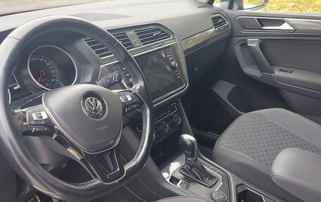 Volkswagen Tiguan II, 2018 год, 1 950 000 рублей, 15 фотография