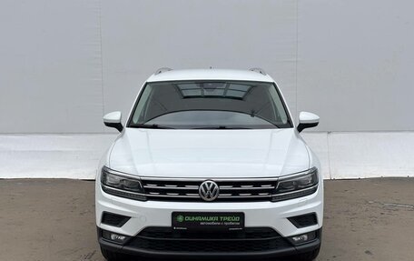 Volkswagen Tiguan II, 2020 год, 2 660 000 рублей, 2 фотография