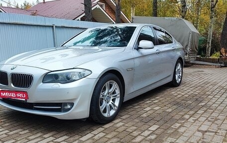 BMW 5 серия, 2011 год, 1 290 000 рублей, 8 фотография