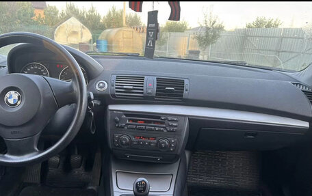 BMW 1 серия, 2005 год, 550 000 рублей, 5 фотография