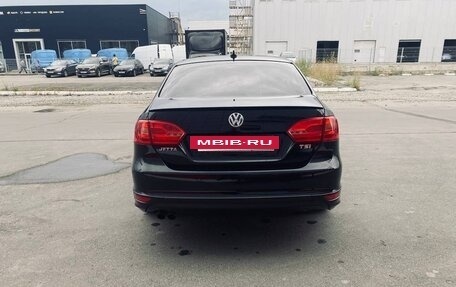 Volkswagen Jetta VI, 2012 год, 985 000 рублей, 3 фотография