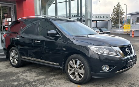 Nissan Pathfinder, 2015 год, 1 590 000 рублей, 3 фотография