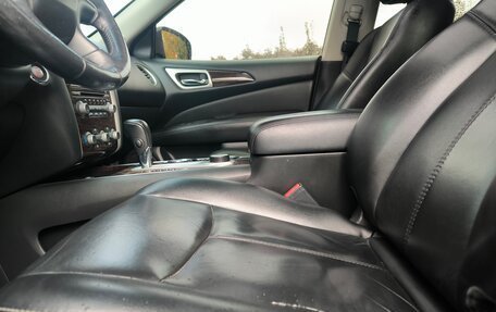 Nissan Pathfinder, 2015 год, 1 590 000 рублей, 15 фотография