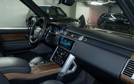 Land Rover Range Rover IV рестайлинг, 2020 год, 7 490 000 рублей, 25 фотография