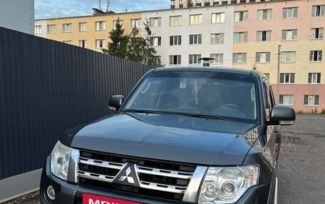 Mitsubishi Pajero IV, 2013 год, 2 000 000 рублей, 5 фотография