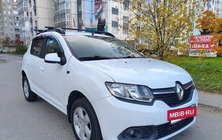 Renault Sandero II рестайлинг, 2015 год, 700 000 рублей, 3 фотография