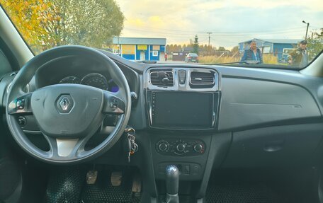 Renault Sandero II рестайлинг, 2015 год, 700 000 рублей, 11 фотография