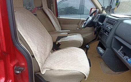 Volkswagen Caravelle T4, 2001 год, 1 350 000 рублей, 10 фотография