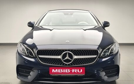 Mercedes-Benz E-Класс, 2019 год, 3 950 000 рублей, 2 фотография