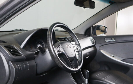 Hyundai Solaris II рестайлинг, 2011 год, 819 000 рублей, 10 фотография