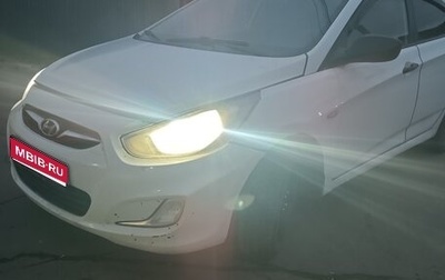 Hyundai Solaris II рестайлинг, 2013 год, 350 000 рублей, 1 фотография