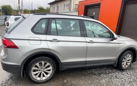 Volkswagen Tiguan II, 2017 год, 1 900 000 рублей, 4 фотография