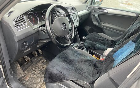 Volkswagen Tiguan II, 2017 год, 1 900 000 рублей, 5 фотография