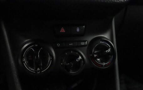 Peugeot 2008 II, 2014 год, 880 000 рублей, 14 фотография