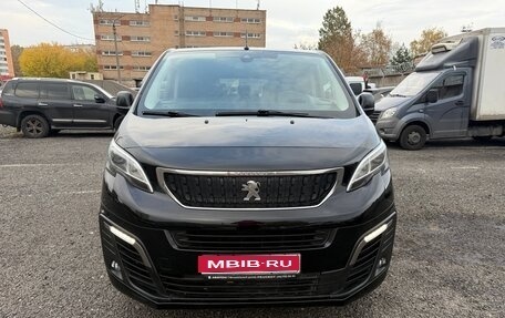 Peugeot Traveller I, 2021 год, 3 800 000 рублей, 1 фотография