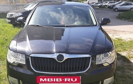 Skoda Superb III рестайлинг, 2011 год, 1 100 000 рублей, 1 фотография