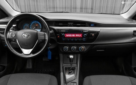 Toyota Corolla, 2015 год, 1 570 000 рублей, 10 фотография