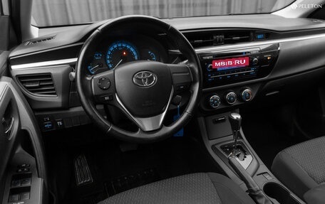 Toyota Corolla, 2015 год, 1 570 000 рублей, 9 фотография