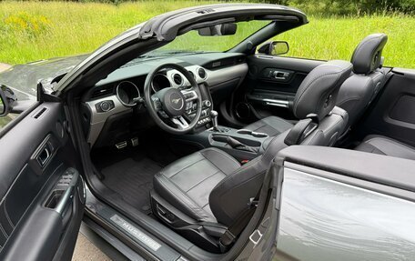 Ford Mustang VI рестайлинг, 2021 год, 4 599 000 рублей, 30 фотография