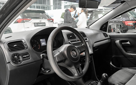 Volkswagen Polo VI (EU Market), 2015 год, 750 000 рублей, 20 фотография