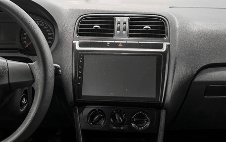Volkswagen Polo VI (EU Market), 2015 год, 750 000 рублей, 19 фотография