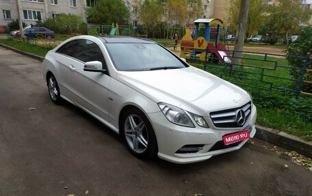 Mercedes-Benz E-Класс, 2012 год, 1 850 000 рублей, 1 фотография
