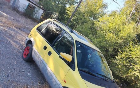 Mitsubishi Space Runner II, 1996 год, 250 000 рублей, 2 фотография