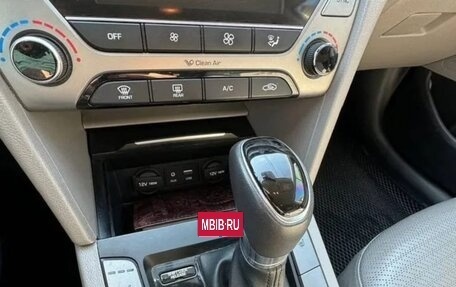 Hyundai Elantra VI рестайлинг, 2016 год, 1 450 000 рублей, 12 фотография