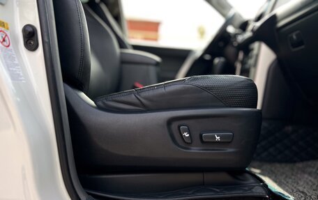 Toyota Land Cruiser Prado 150 рестайлинг 2, 2012 год, 3 650 000 рублей, 20 фотография