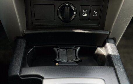 Toyota Land Cruiser Prado 150 рестайлинг 2, 2012 год, 3 650 000 рублей, 26 фотография