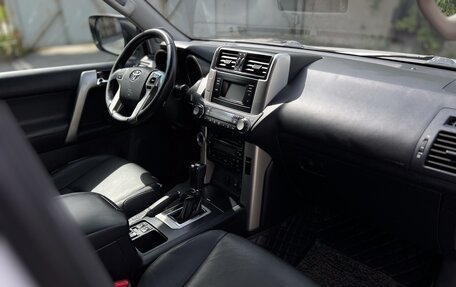 Toyota Land Cruiser Prado 150 рестайлинг 2, 2012 год, 3 650 000 рублей, 19 фотография