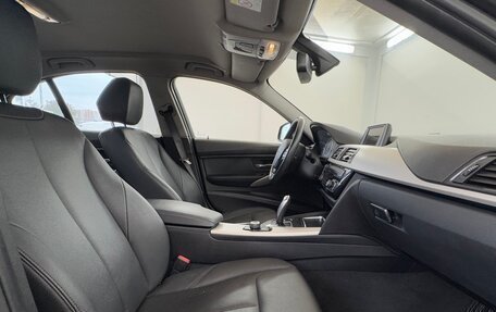 BMW 3 серия, 2016 год, 1 720 000 рублей, 14 фотография