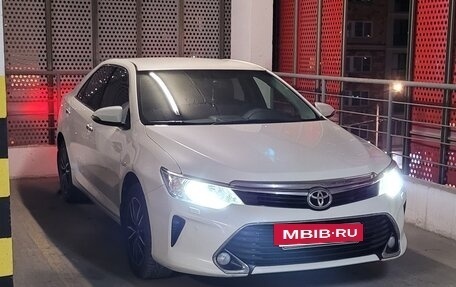Toyota Camry, 2016 год, 2 250 000 рублей, 9 фотография
