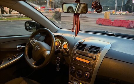 Toyota Corolla, 2011 год, 925 000 рублей, 9 фотография