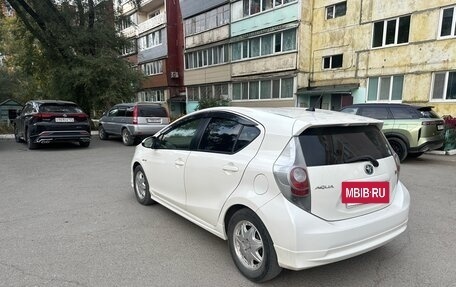 Toyota Aqua I, 2013 год, 760 000 рублей, 4 фотография