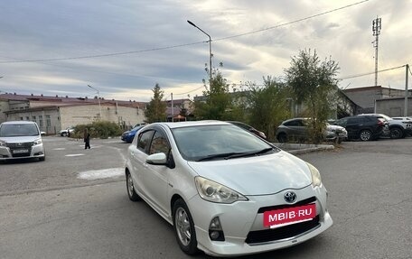 Toyota Aqua I, 2013 год, 760 000 рублей, 2 фотография